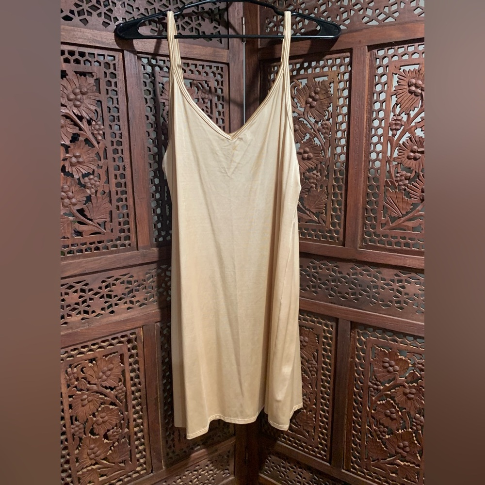 VANITY FAIR TAN SLIP